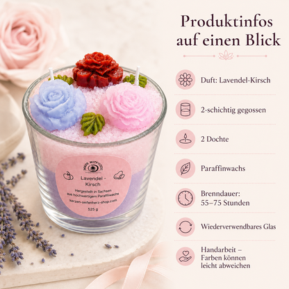 Produktinfos zur Lavendel-Kirsch Duftkerze: 2-schichtig gegossen, 2 Dochte, Paraffinwachs, Brenndauer 55–75 Stunden, wiederverwendbares Glas